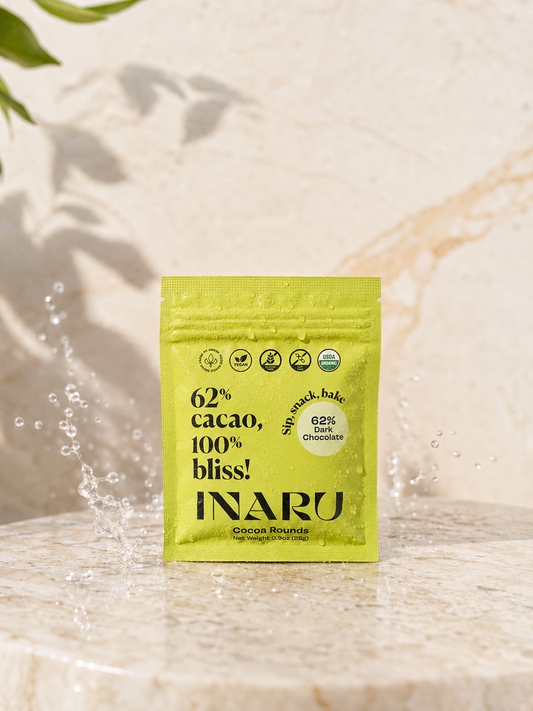 Chocolate dominicano 62% Dark Chocolate Cocoa Rounds de INARU incluido en FoodieBOX junio 2026.